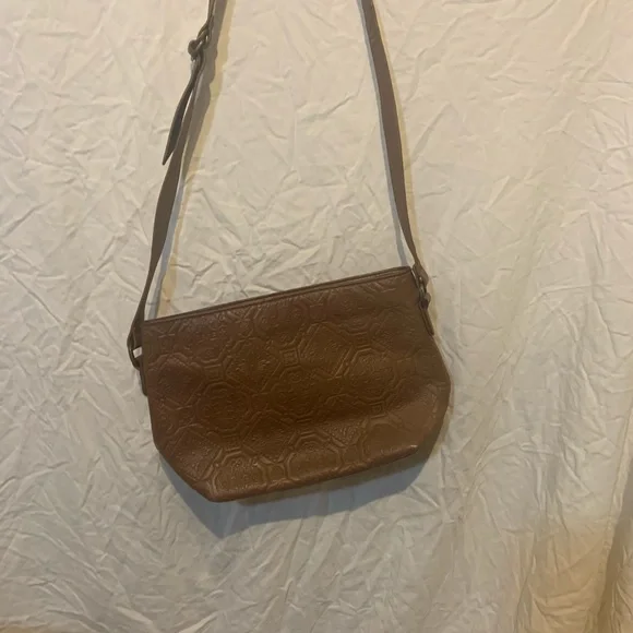 Liz Claiborne Tan Embossed Shoulder Bag - Picture 2 of 4